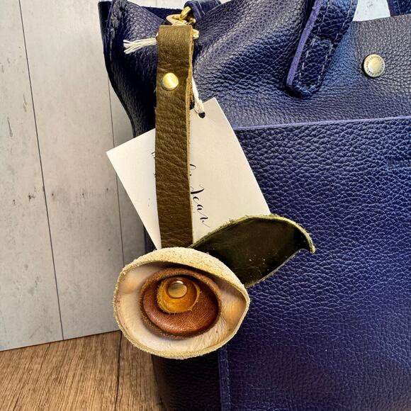 Genuine Leather Flower Charm Crossbody Leather Tassel Neutral Bag Flair - Picture 2 of 5